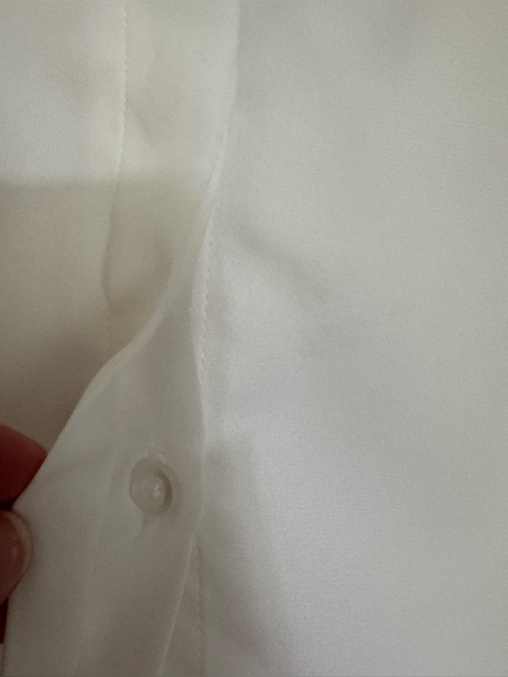 Cece cream lined blouse with hidden placket - Picture 3 of 7